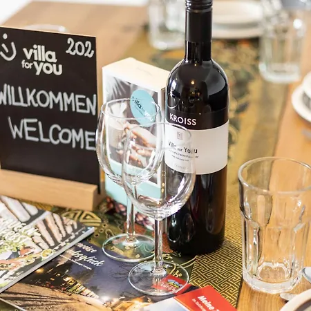 Apartment Laerchenhof 202 *