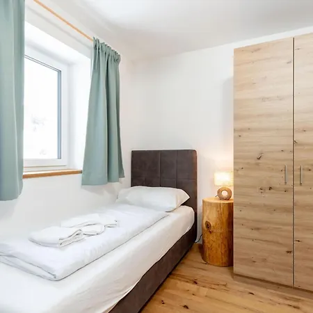 Apartment Laerchenhof 202