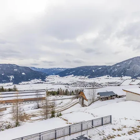 Apartment Laerchenhof 202 *