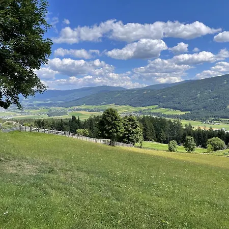 Apartment Laerchenhof 202 *